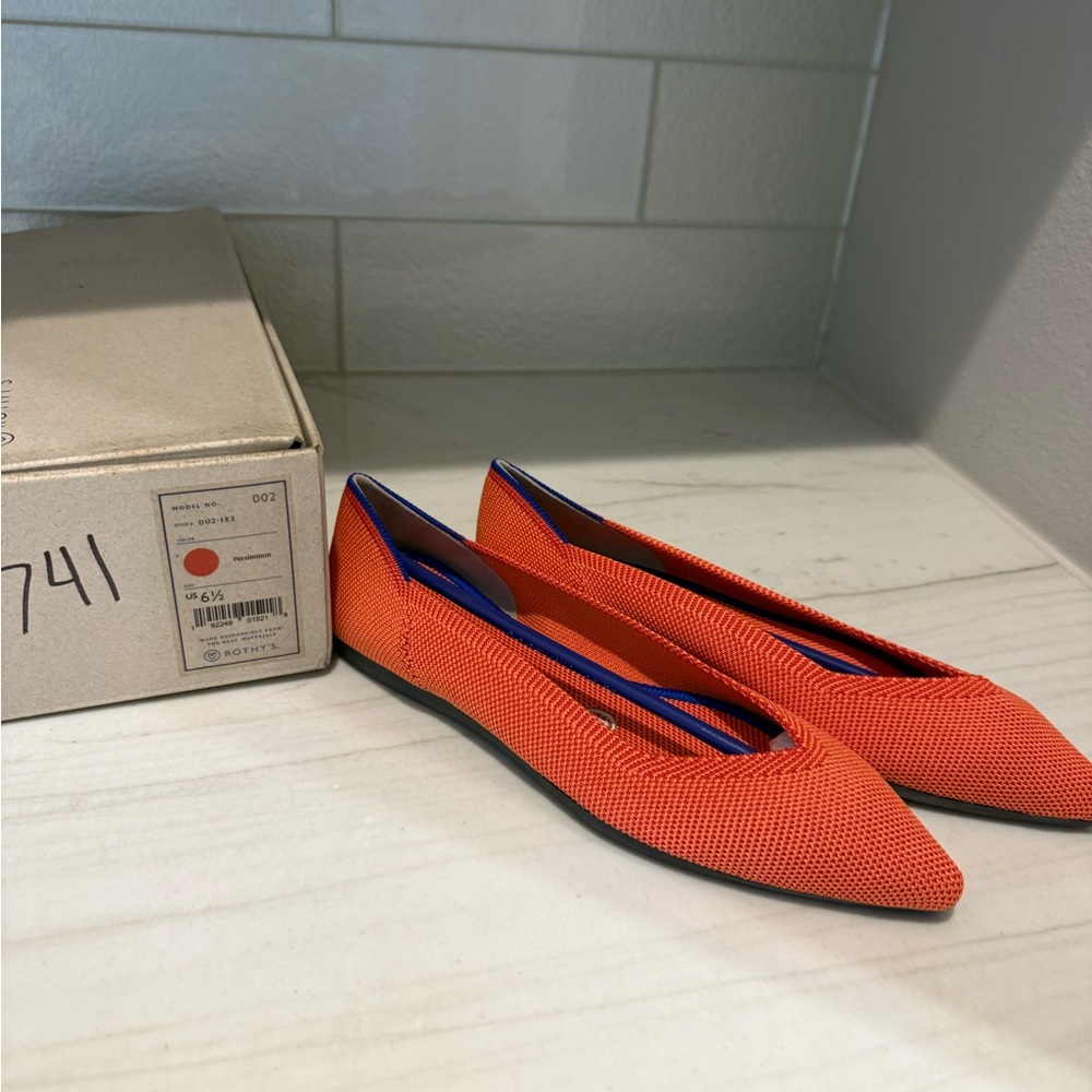 Women's Rothy’s Orange Flats